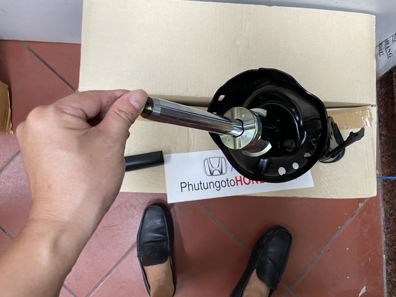 Giảm xóc trước xe Honda CRV